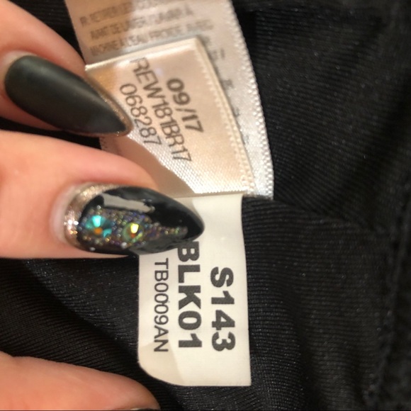 Holographic Reebok Sports Bra - Picture 8 of 8